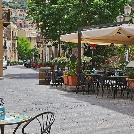 Kefale - Di Charme Nel Cuore Di By Biz تْشيفالو